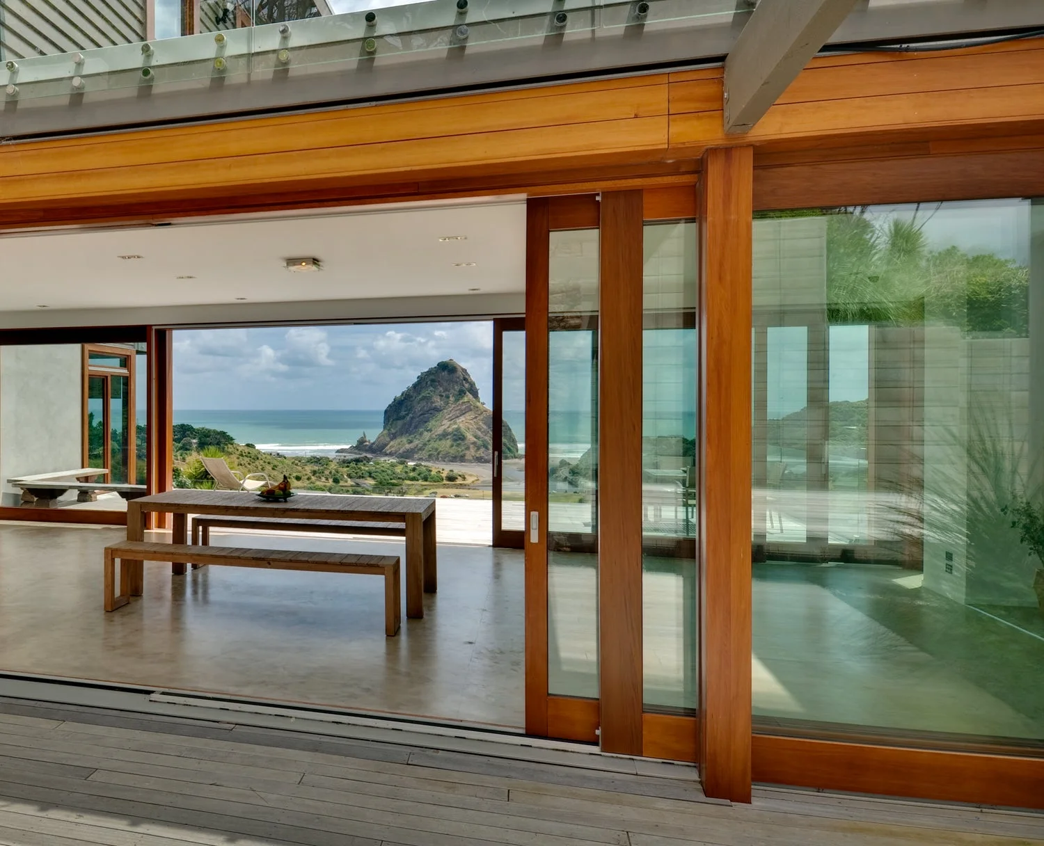 Lift & Slide, Private Residence, Mexico