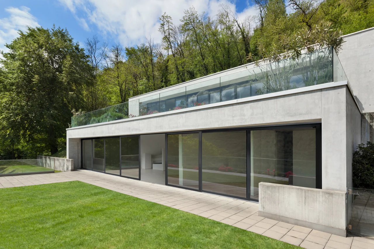 Multi-Slide, Private Residence