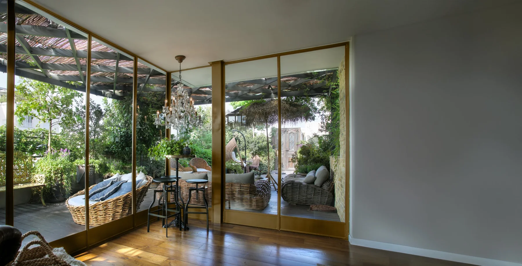 Bronze Hinged Doors, Private Residence
