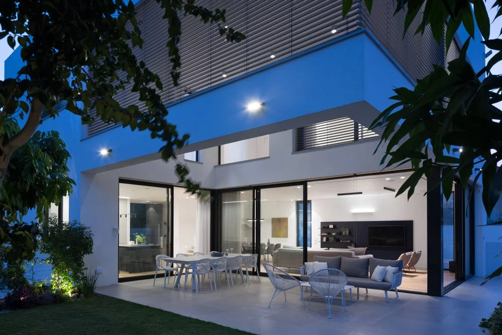 Lift and slide, Private Residence