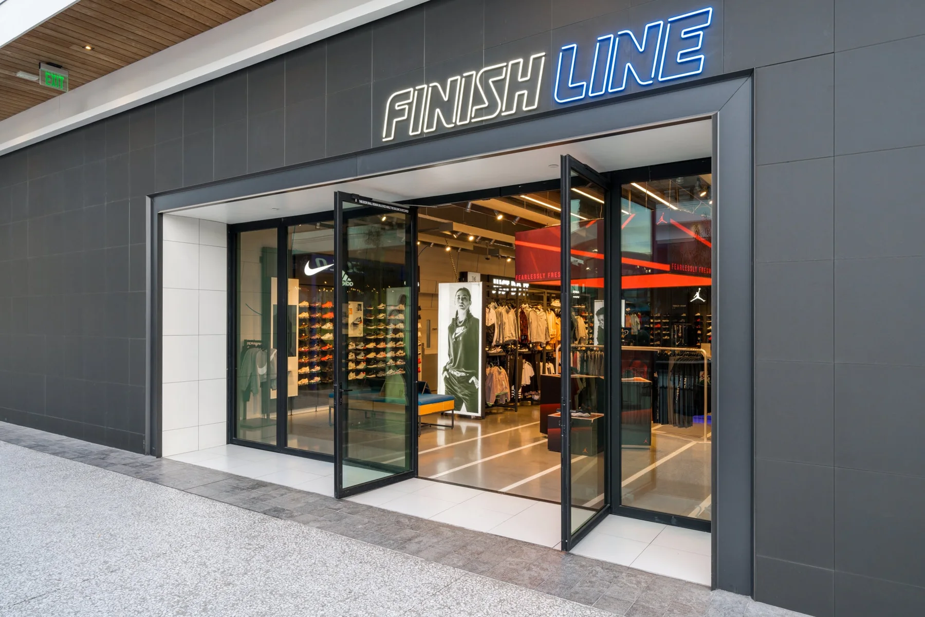 HSWs, Finish Line